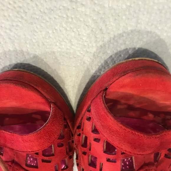 Stylish Red Pumps by High Heel Power - Picture 5 of 8